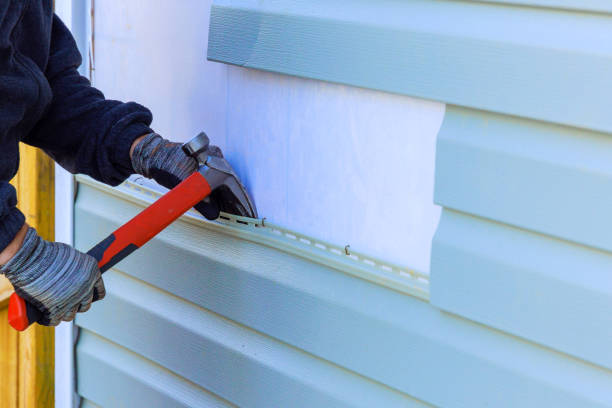 Reliable Emergency Siding Repair contractor in Newton, IL by Squared Siding